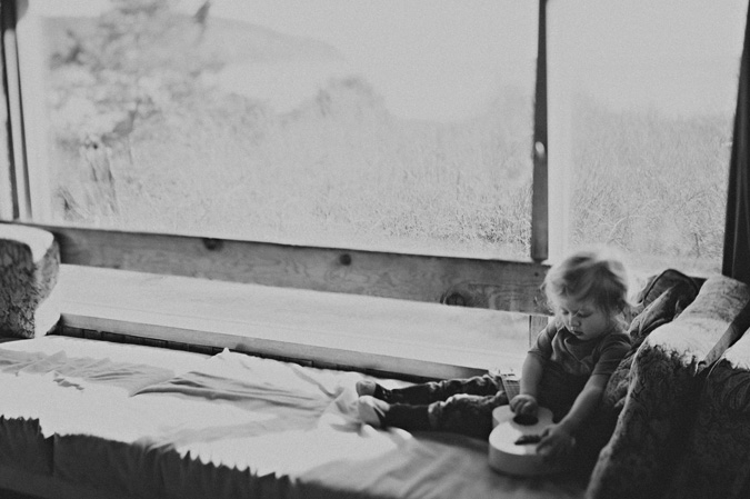 creative & candid photograph of young children on hornby island, vancouver island, bc (2)